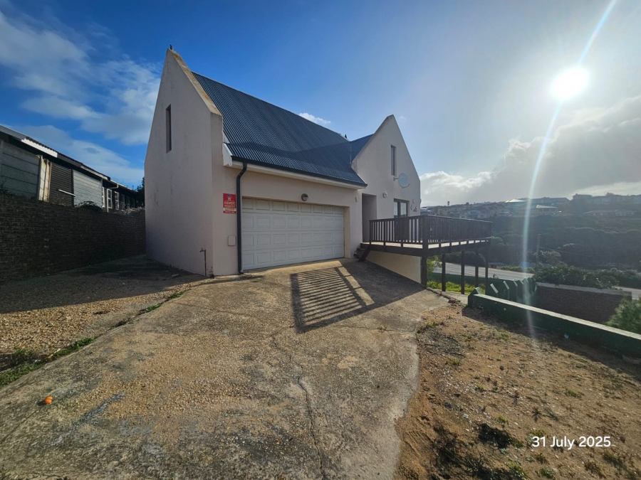 5 Bedroom Property for Sale in Stilbaai Wes Western Cape